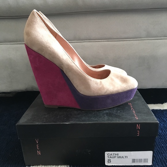 Steven by Steve Madden Cathi Wedge Size 8 - Picture 1 of 2